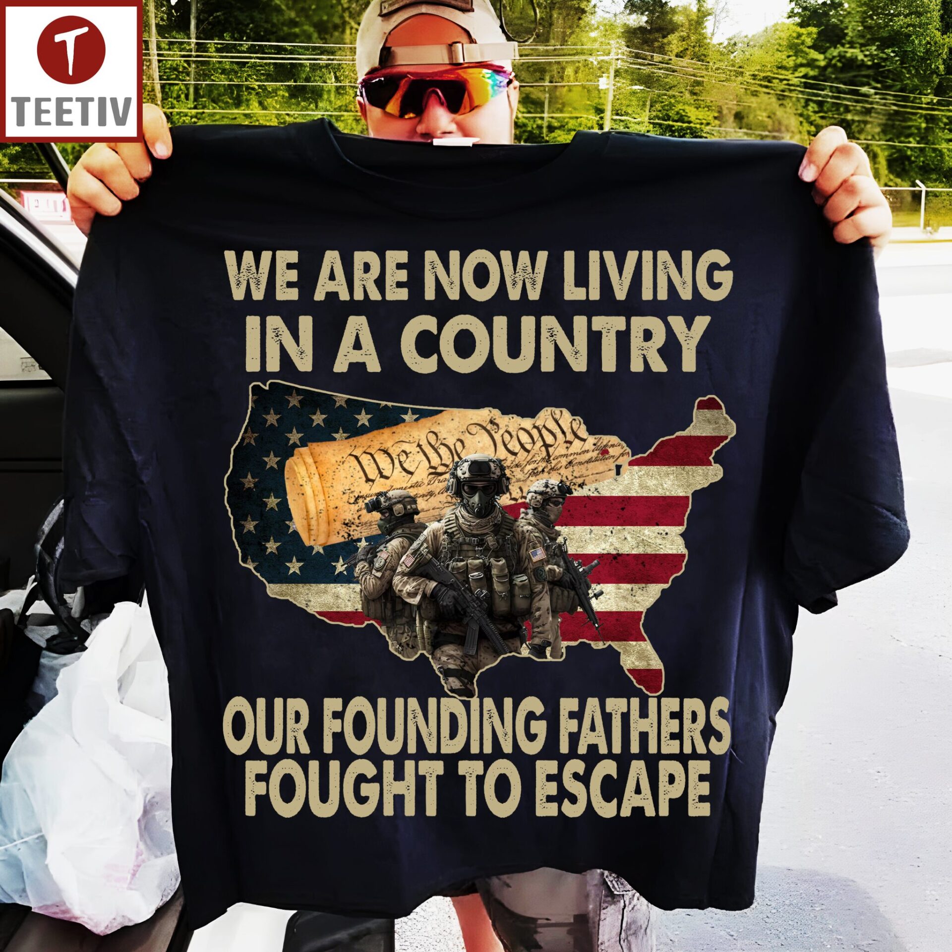 We Are Now Living In A Country Our Founding Fathers Fought To Escape Veteran US Flag Unisex T-shirt